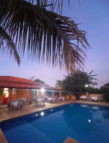rancho no paturis pederneiras sp ,casa em laje avarandada de esquina ,com piscina