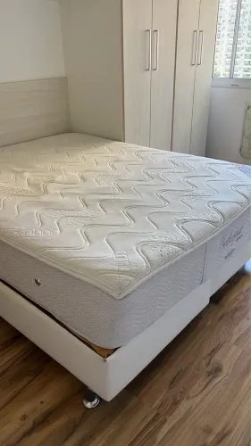 VENDO CAMA KING SIZE COM COLCHÃO