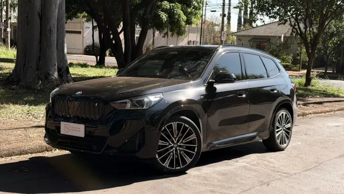 BMW IX1 Xdrive 30 M Sport (elétrico) 2024