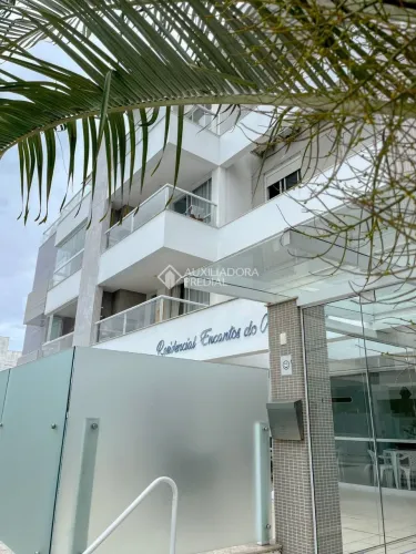 Apartamento à Venda com sacada em Lagoa Pequena - Rio Tavares, Florianópolis
