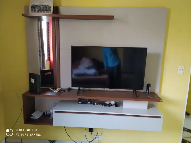Rack com painel suspenso - Oportunidade
