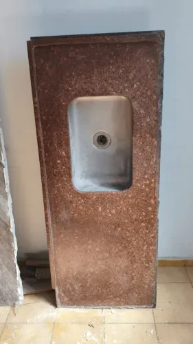 Kit Cozinha: Pia de Granito com Cuba Inox + Balcão e Prateleira de Canto