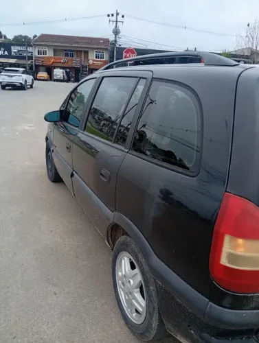 Chevrolet Zafira Comfort 2.0 MPFI Flexpower 8V 5P 2005