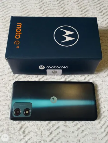 Celular Moto e13