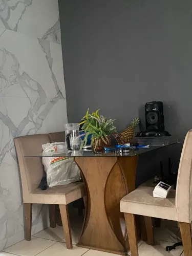 Mesa de 4 cadeiras 