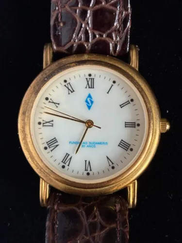 Relógio vintage comemorativo da Fundação Sudameris