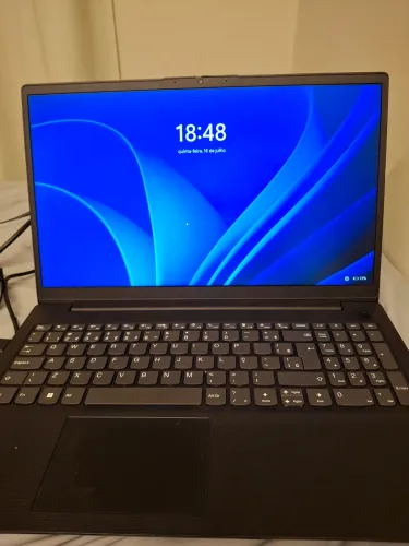 Notebook Lenovo V15 G4 - i5 13 geracao