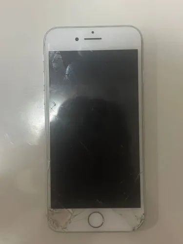 iPhone 8 (para conserto ou retirada de peça)