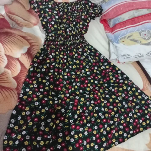 Vendo lote de vestidos algumas novo m mídia tamanho deles