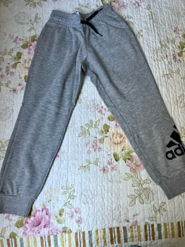 Calça Adidas infantil 