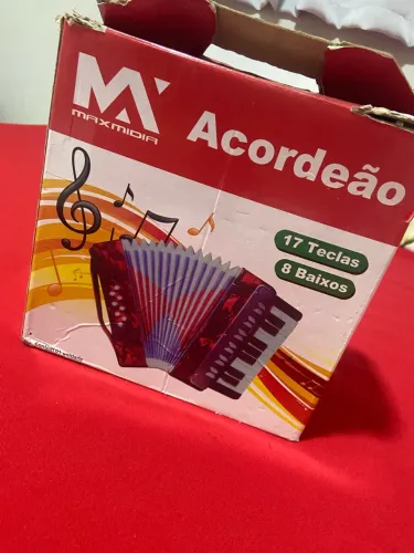 Sanfona ? acordeão Infantil Max Mídia 17 Teclas e 8 Baixos