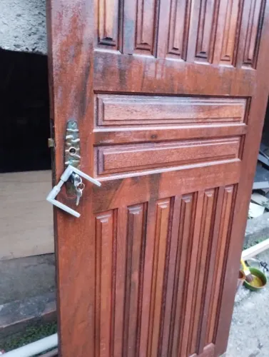 Porta nova , nunca usado , madeira imbuia alta qualidade