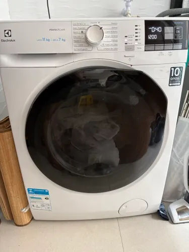 Máquina lava e seca *defeito apenas na secadora*