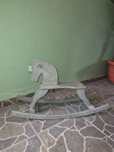 Cavalinho de madeira
