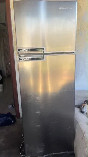 Geladeira 220v