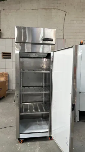 Freezer de 1 portas todo em aço inox ( Fabricamos sob medida)