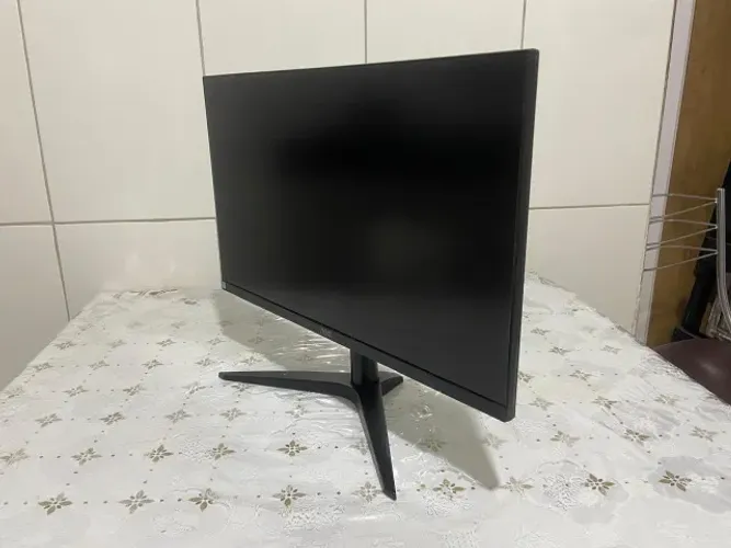 Monitor AOC 75hz, Com ajuste de altura