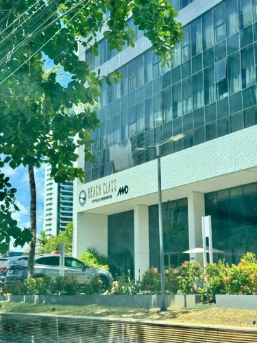 Flat mobiliado andar alto excelente 