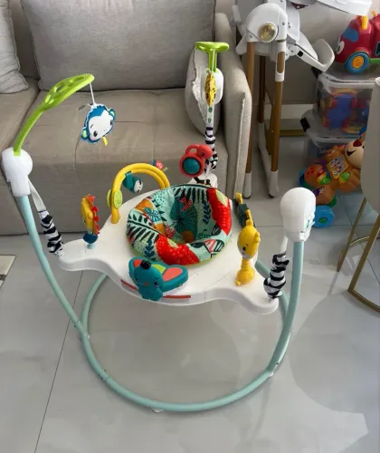 Vendo Fisher-Price Brinquedo e cadeira de Bebê que pula