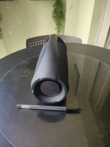Caixinha som bluetooth e pen drive, usada poucas vezes,  preço: R$ 70,00