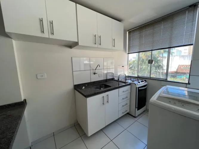 Apartamento para locação na Zona 07 em Maringá no Edifício Platinum