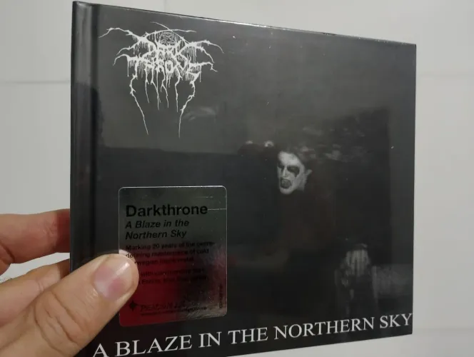 Darkthrone - A Blaze In The Northern Sky, digibook, RARO e esgotado (Lacrado de Fábrica)