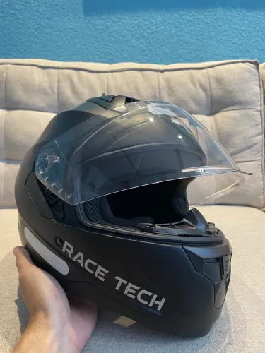 Capacete Race Tech Sector Monocolor Preto Fosco.
