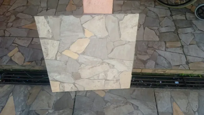 vendo 110 pcs piso 60*60 valor 5,00 *whatsapp