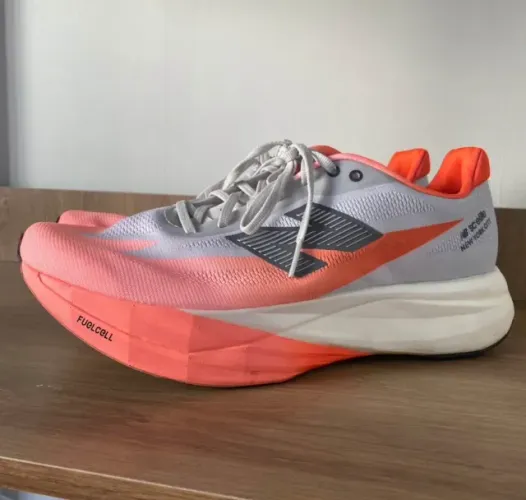 New Balance FuelCell SuperComp Elite v4 New York City - Tamanho 41