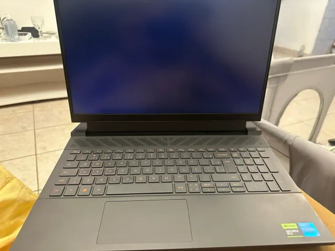 Dell G15 5530 Gamer i5 13ª RTX 3050 - 8GB RAM - SSD 256GB