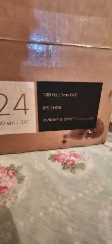 vendo monitor 180 hz LG