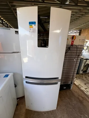 Geladeira com defeito