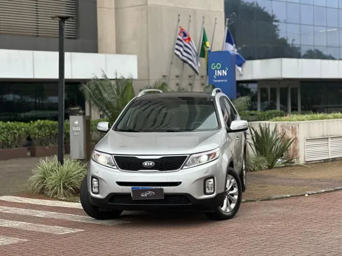 Kia Motors Sorento 3.5 V6 24V 278cv 4X4 Aut. 2015