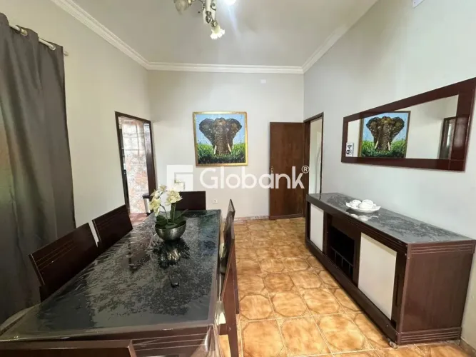 Apartamento Mobiliado para Aluguel 2º Pavimento com Entrada Individual, 03 Quarto(s)
