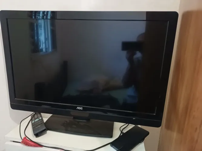 Tv semi nova