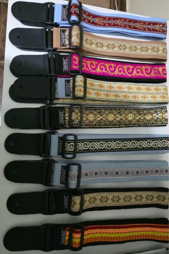 Correias para violão ou viola
