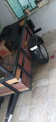 Carretinha ano 2025 semi-nova