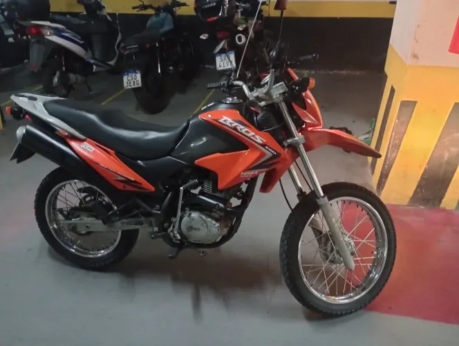 Moto Broz ks 150 cc único dono