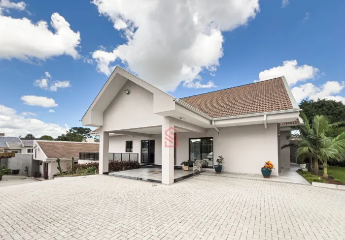 Casa à venda em Santa Felicidade em terreno com 2.892m² veja vídeo no site Sobiech