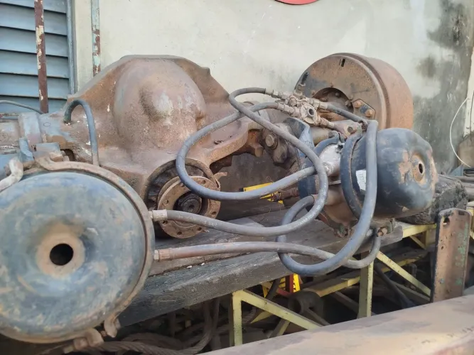 Carcaça completa MB 1113 com Kit freio Ar 
