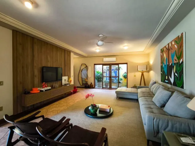 Casa em condomínio com 3 suítes, piscina e 4 vagas no Portal das Rosas (Limeira/SP)