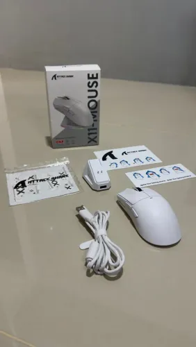 Attack Shark X11 Mouse Gamer Sem Fio C/ Base Carregamento Cor Branco