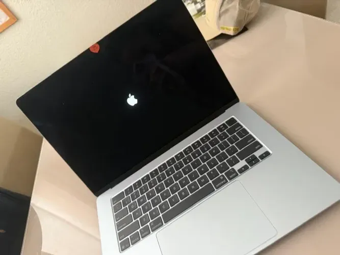 m4 macbook air 15 pol 256gb 16gb azul usado