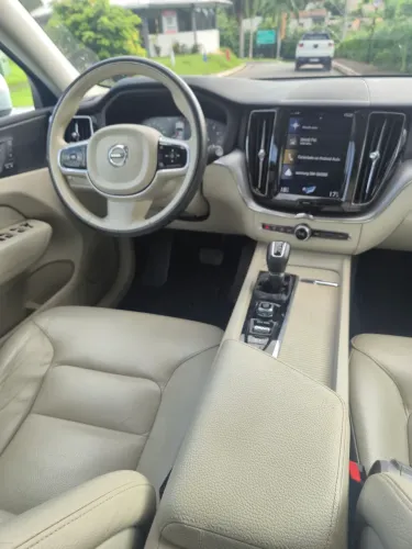 Volvo XC 60 T-5 Momentum 2.0 254cv AWD 5P 2019
