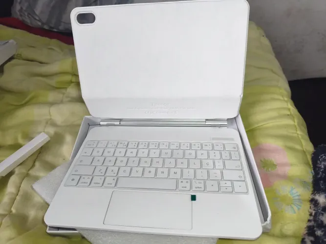 Capa Teclado Sem Fio Tassos TA-TM002 Tipo Magic Keyboard Para iPad