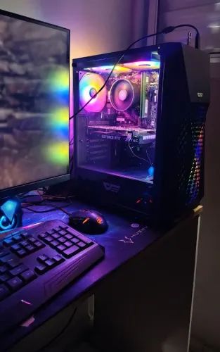 PC GAMER | RODA TUDO