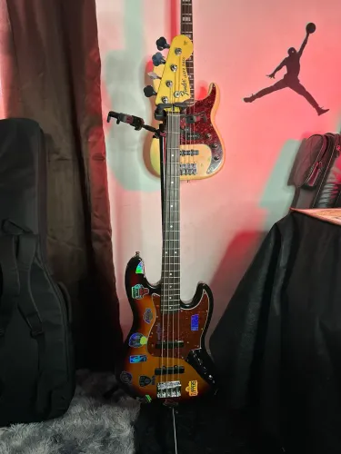 Baixo Luthier Jazz Bass 4 cordas 