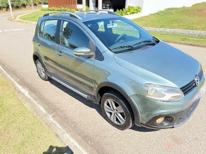Volkswagen Crossfox 1.6 MI Total Flex 8V 5P 2012