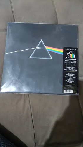 Pink Floyd - The Dark Side of the Moon (50 anos)