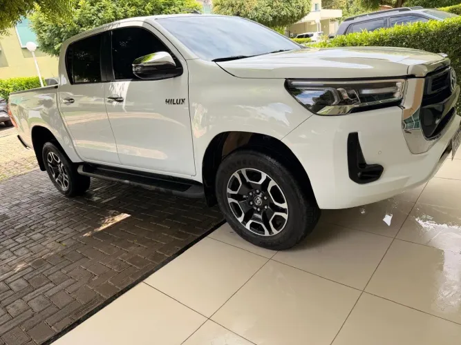 Toyota Hilux CD SRV 4X4 2.8 TDI Diesel Aut. 2025